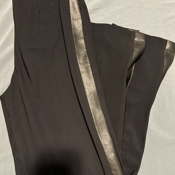 Faux leather Side Detail Crop Black Pants - Picture 5 of 9